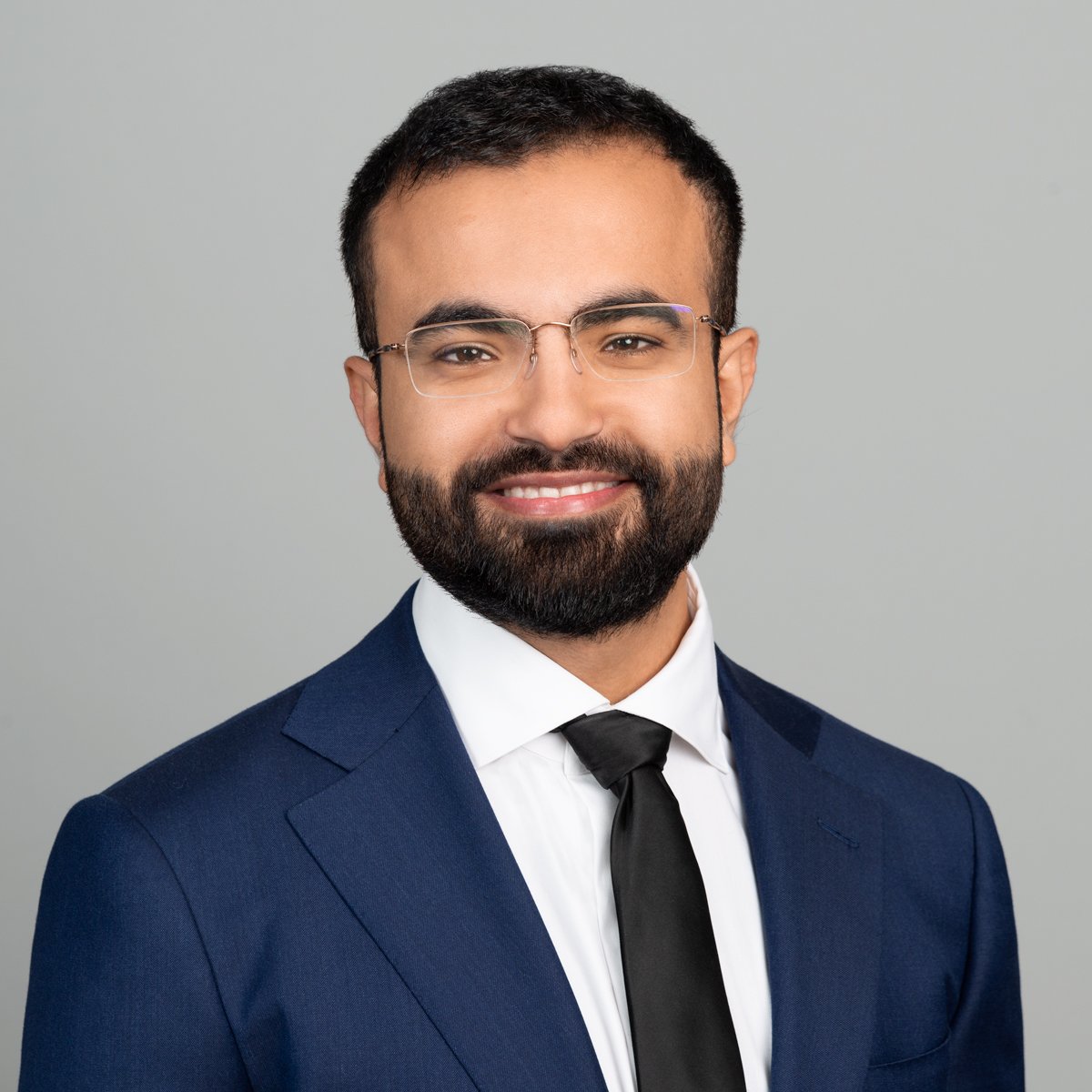 NYC real estate broker LinkedIn studio headshot again light gray backdrop